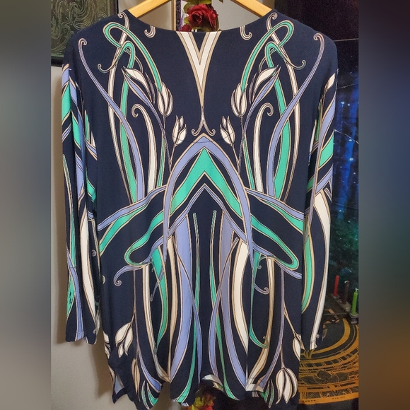 Gorgeous colors and metallic beaded neckline accent JM Collection tunic size XL - Picture 4 of 6